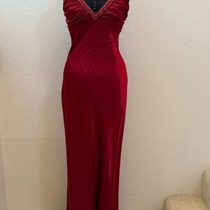 Zum Zum by Niki Livas Red Prom Gown V-neck Sleeveless